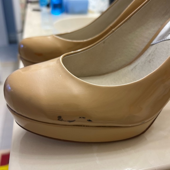 Michael by Michael Kors nude patent platform pump - Picture 3 of 11